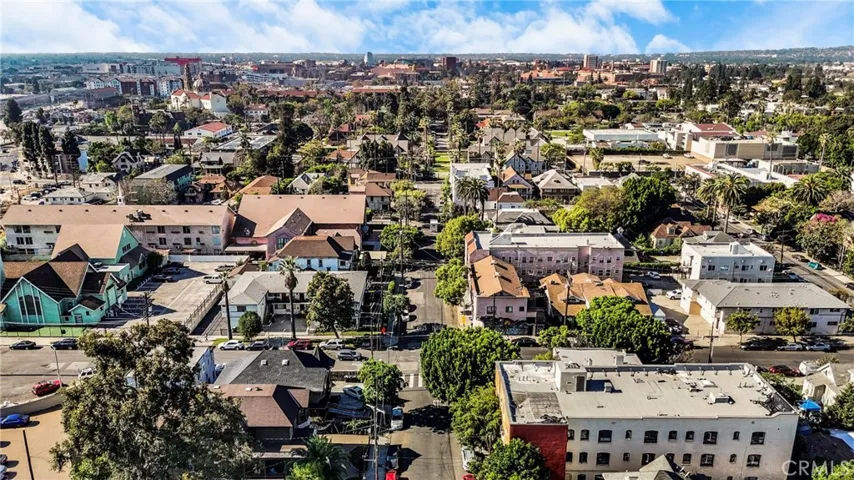 1978 Estrella, Los Angeles, California 90007