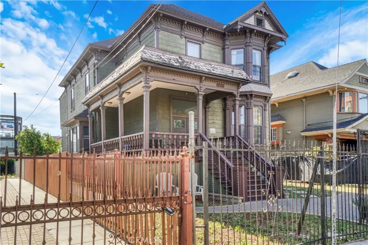 1978 Estrella, Los Angeles, California 90007
