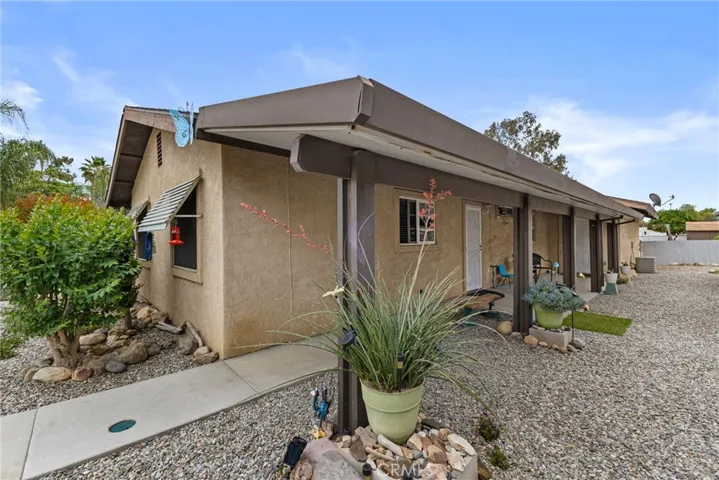2761 Redlands, Perris, California 92571