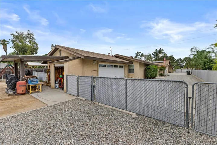 2761 Redlands, Perris, California 92571