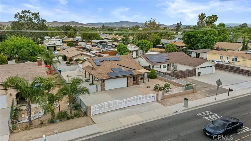 2761 Redlands, Perris, California 92571