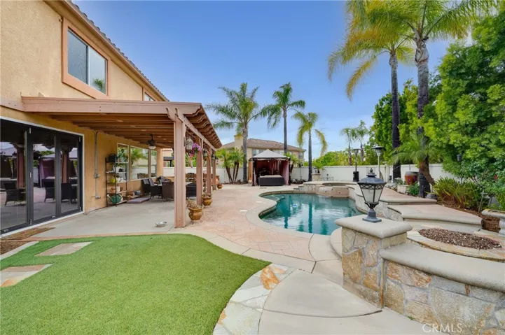6137 Ridgemont, La Verne, California 91750