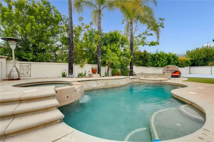 6137 Ridgemont, La Verne, California 91750