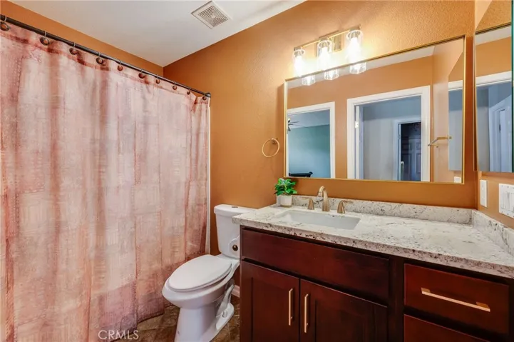 Main floor full Bath