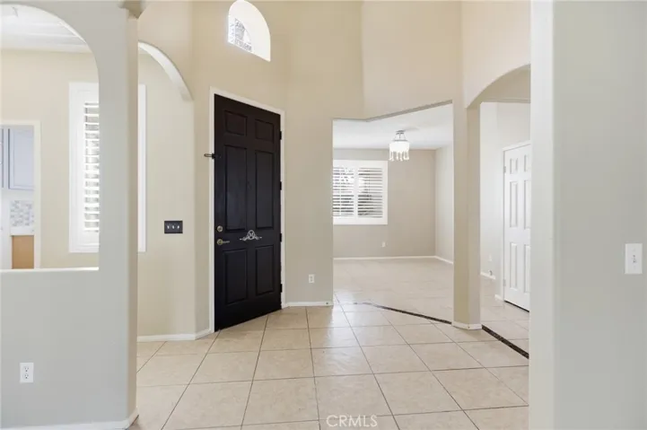 Opening to Dining Room (or 3rd bdrm)