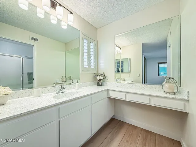 gPrimary Bedroom Suite4