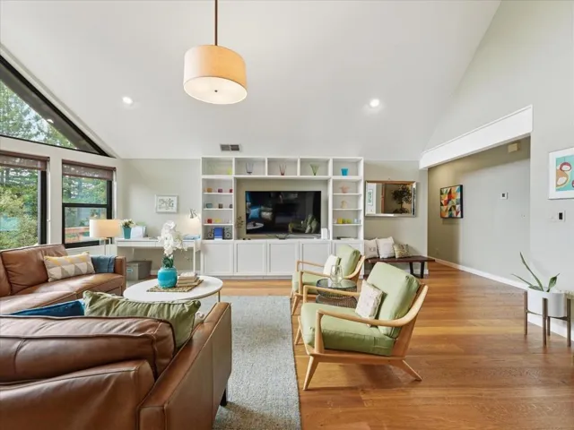16000 Redwood Lodge Road, Los Gatos, California 95033