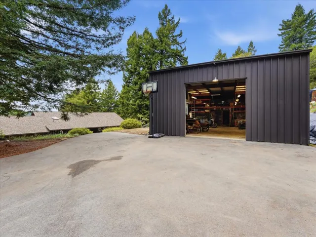 16000 Redwood Lodge Road, Los Gatos, California 95033