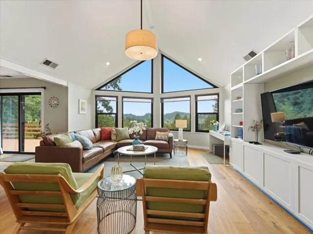 16000 Redwood Lodge Road, Los Gatos, California 95033