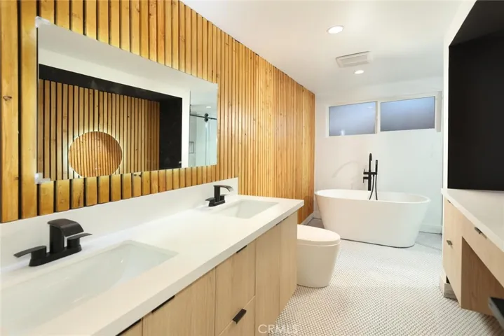 10415 Bevis Avenue, San Fernando, California 91345