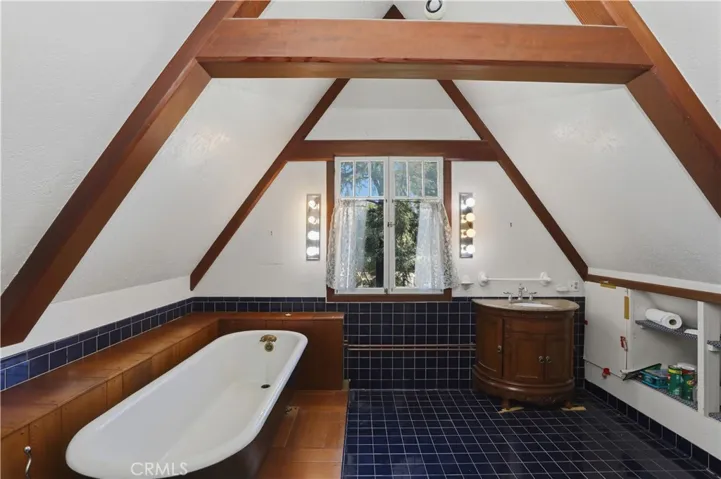 2nd floor bath