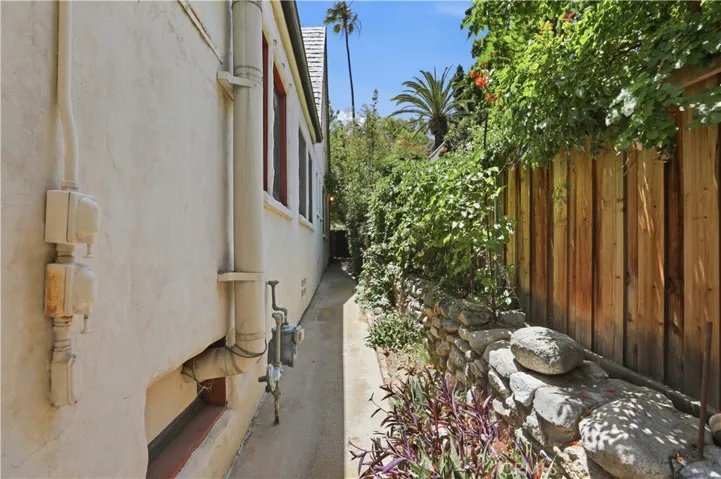 side yard
