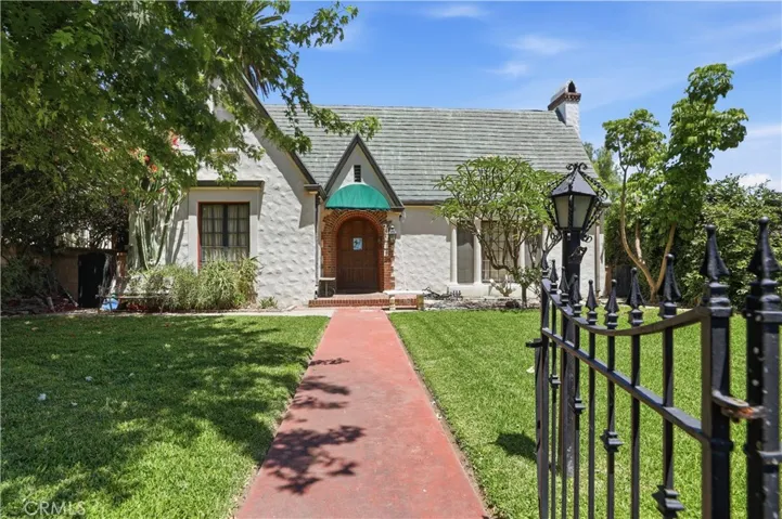 4579 University, Riverside, California 92501