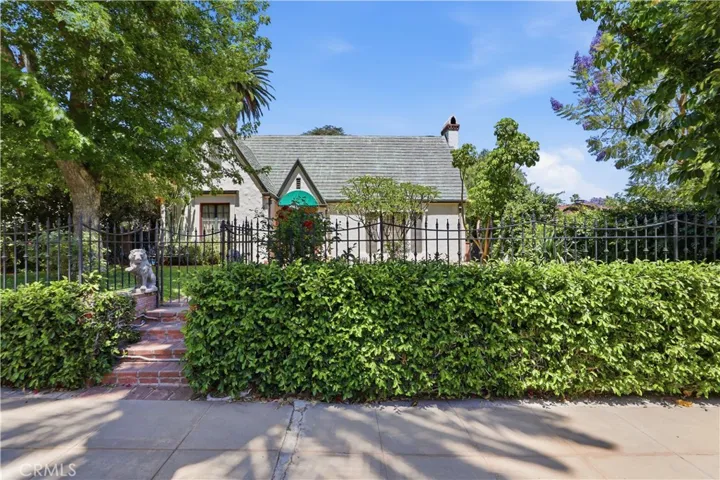 4579 University, Riverside, California 92501