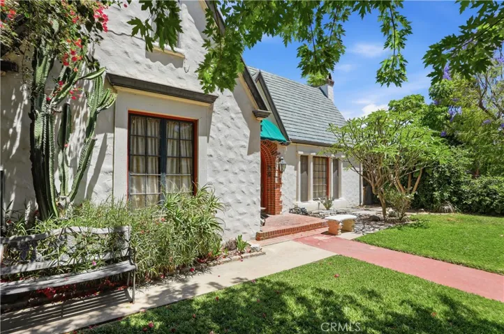 4579 University, Riverside, California 92501