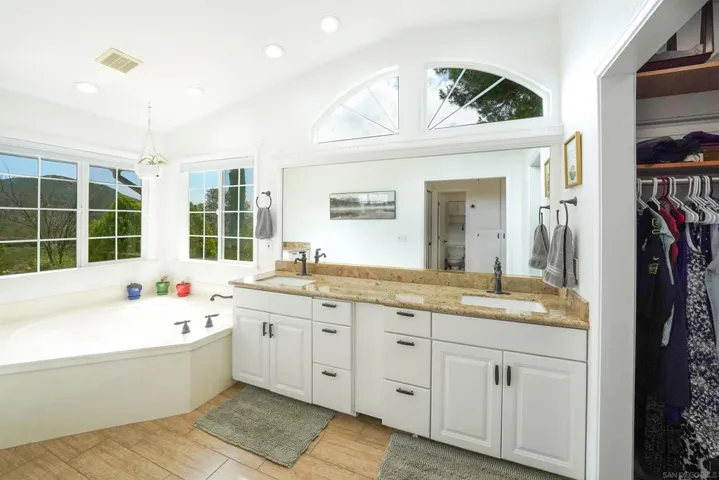 Primary Bath/Spa