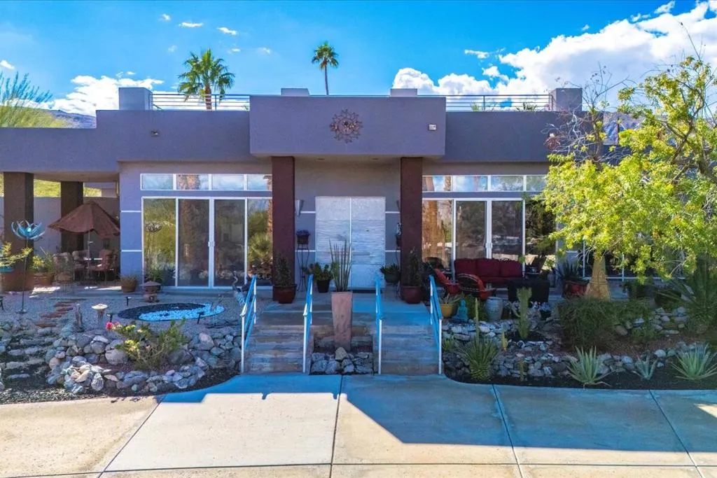 39061 Bel Air Dr
