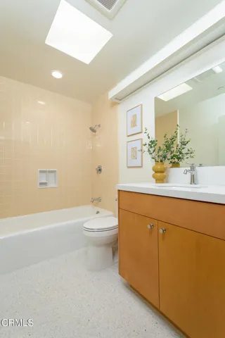 038_1724 E Loma Alta Dr_GYP-MLS