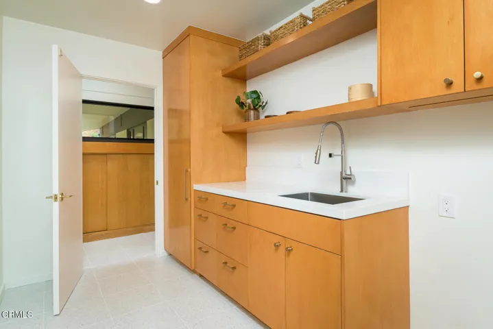 024_1724 E Loma Alta Dr_GYP-MLS