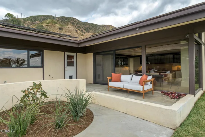 065_1724 E Loma Alta Dr_GYP-MLS