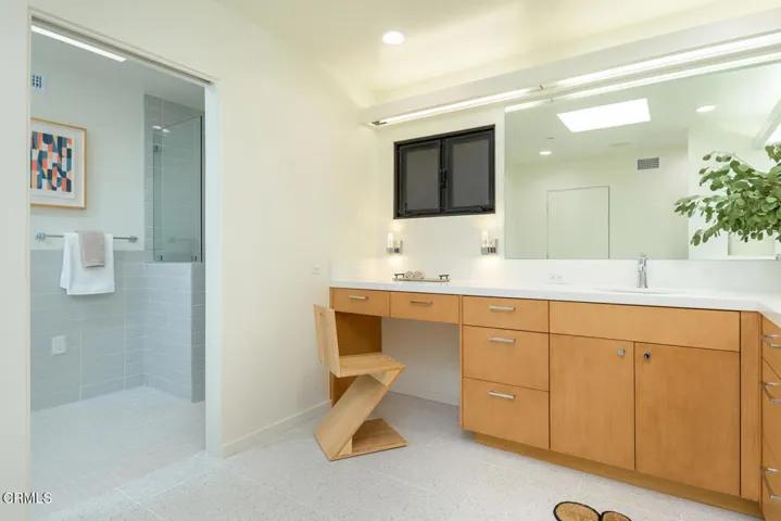 041_1724 E Loma Alta Dr_GYP-MLS