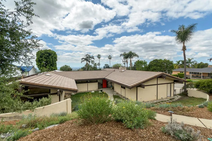 004_1724 E Loma Alta Dr_GYP-MLS