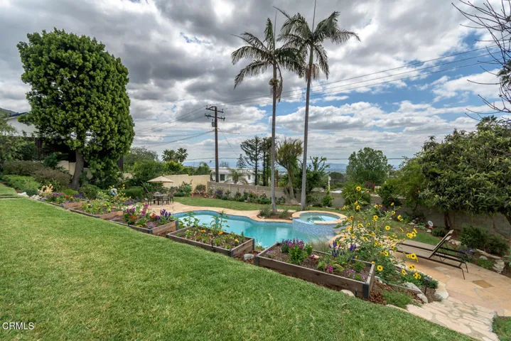 053_1724 E Loma Alta Dr_GYP-MLS