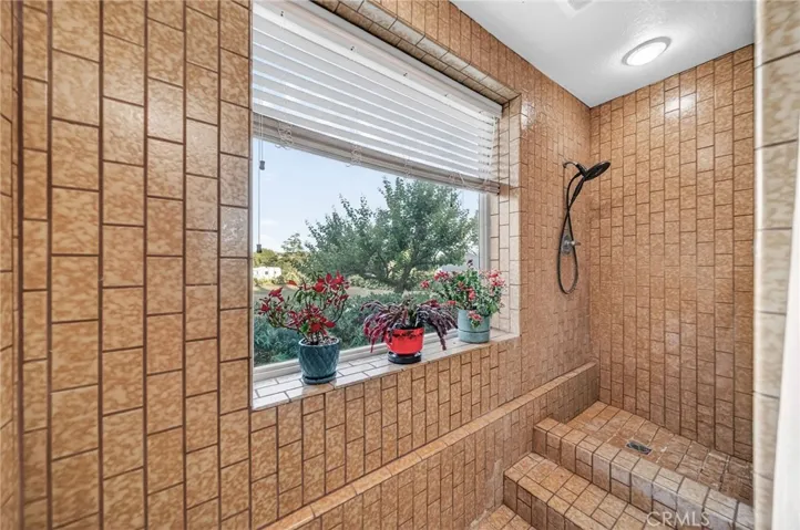 9312 Avenida Altura Bella, Cherry Valley, California 92223