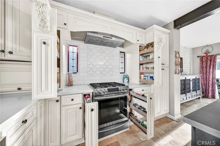 9312 Avenida Altura Bella, Cherry Valley, California 92223