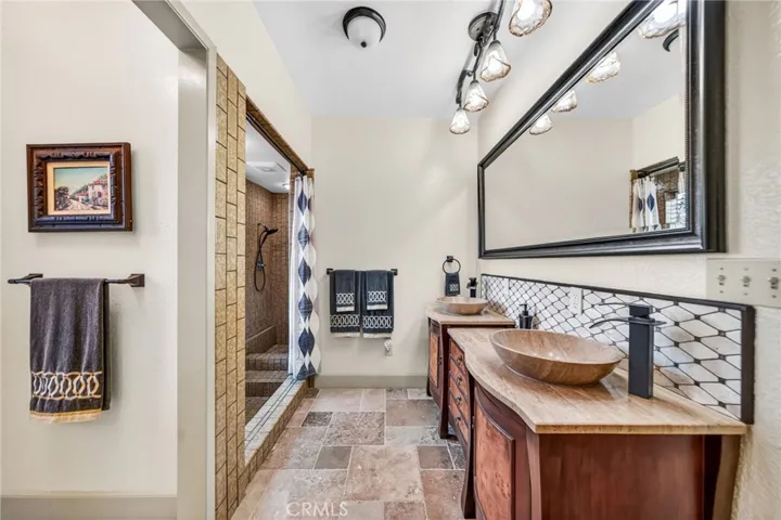 9312 Avenida Altura Bella, Cherry Valley, California 92223