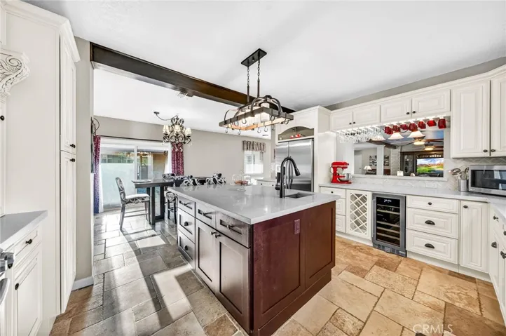 9312 Avenida Altura Bella, Cherry Valley, California 92223