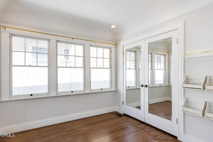 183 W Mariposa St 033-mls