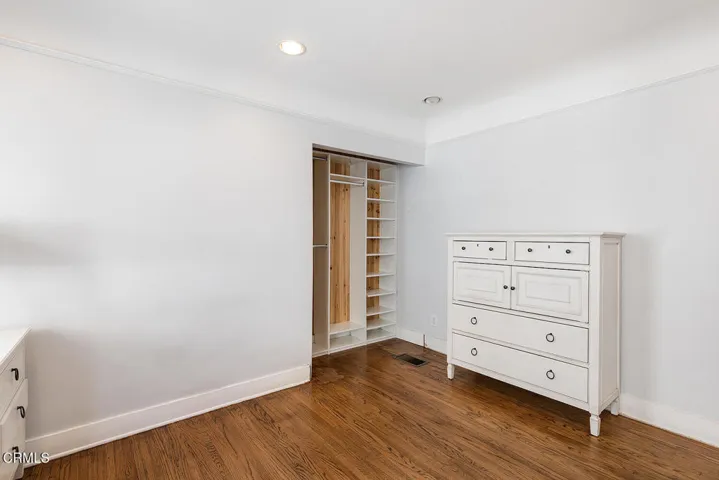 183 W Mariposa St 028-mls