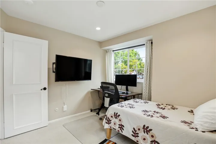 14 Ash Creek Lane 93, Laguna Hills, California 92653