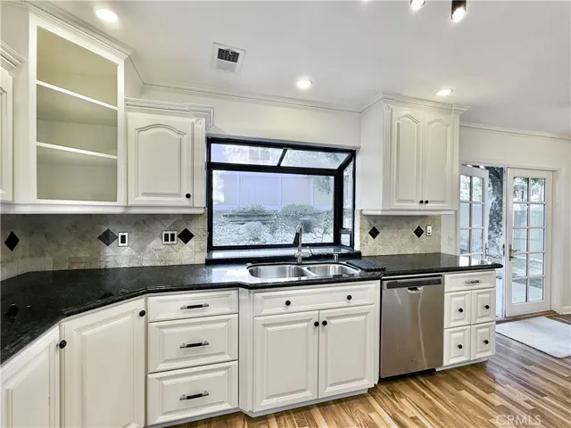 1160 Via Ravenna, Redlands, California 92374
