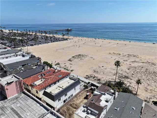 306 E Oceanfront, Newport Beach, California 92661