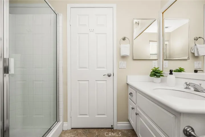 Downstairs full bathroom