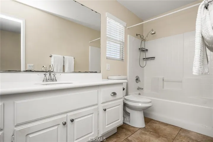 Upstairs hall bathroom - Mirror is being replaced