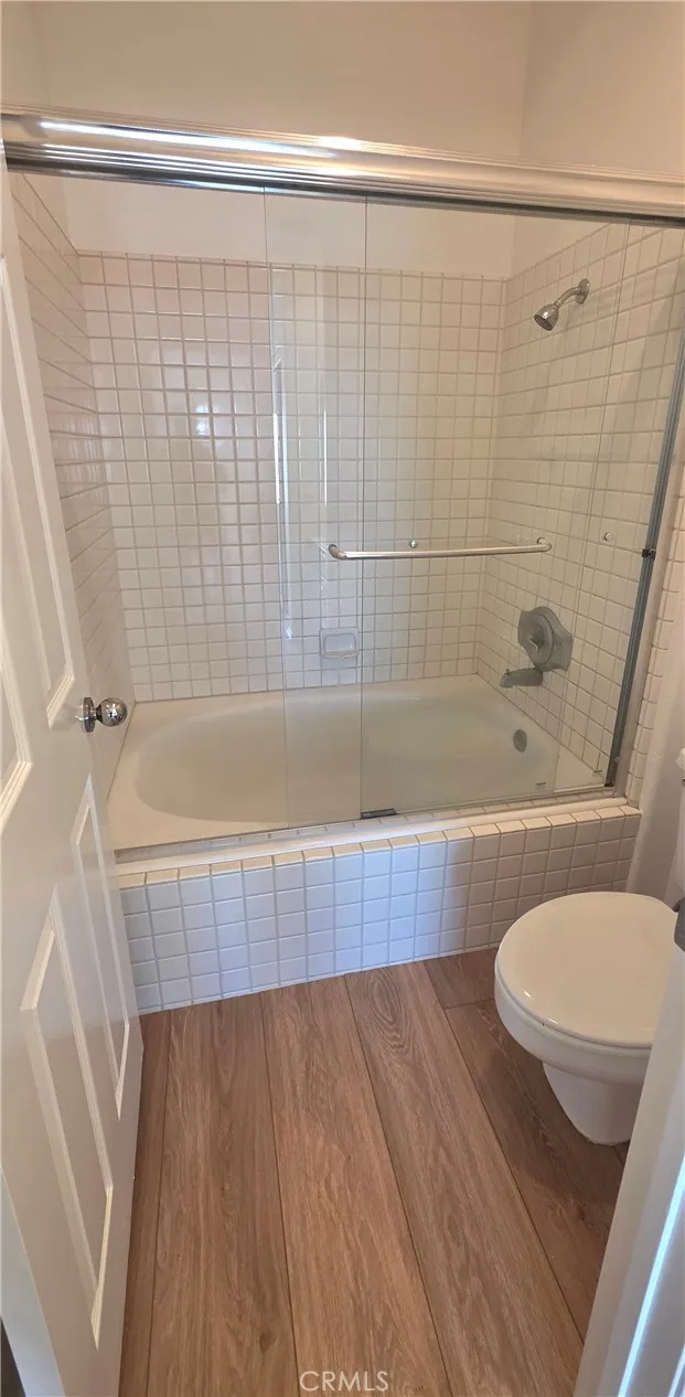 Main Bathroom.