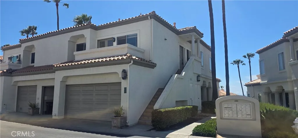 Welcome to 21 Tennis Villas