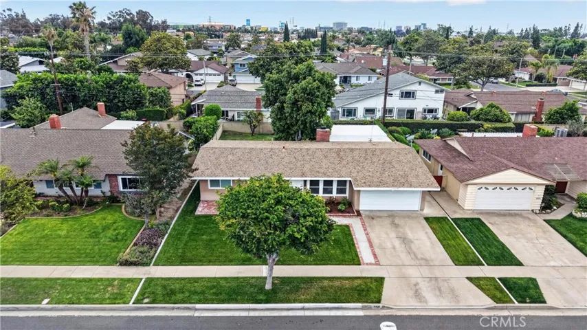 2526 E Paladin, Anaheim, California 92806