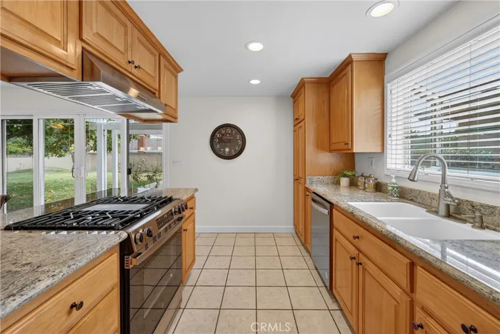 2526 E Paladin, Anaheim, California 92806