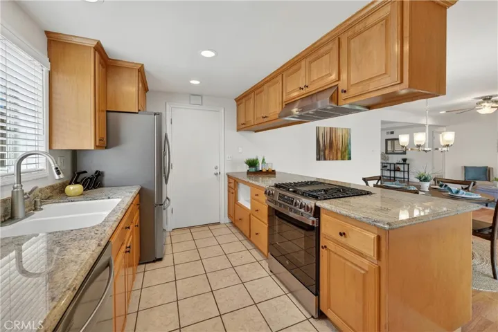 2526 E Paladin, Anaheim, California 92806