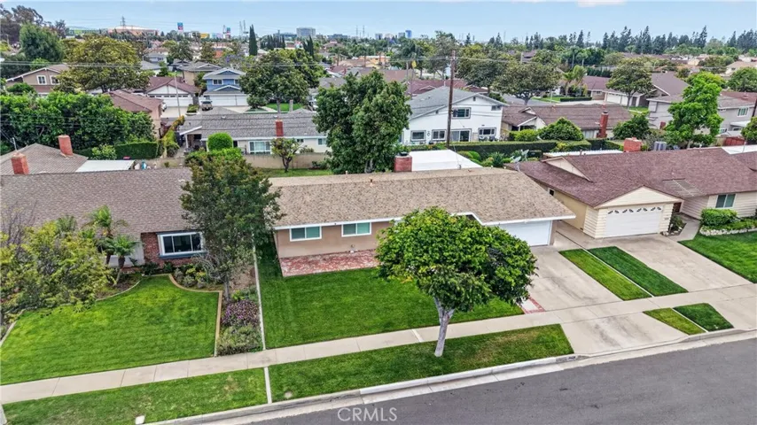 2526 E Paladin, Anaheim, California 92806