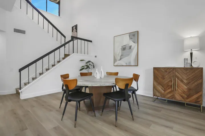 026 DINING AREA