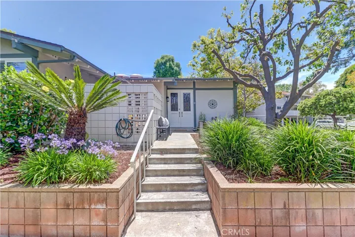 252 Calle Aragon B, Laguna Woods, California 92637