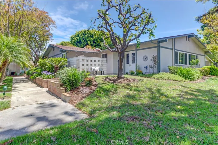 252 Calle Aragon B, Laguna Woods, California 92637