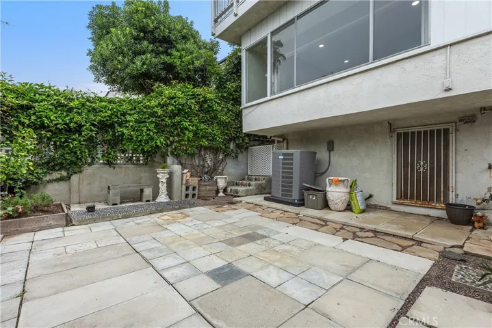 Nice-sized backyard for outdoor entertainment enjoying ocean breezes.