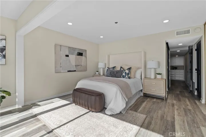 Primary with en-suite offers ocean views and remodeled bathroom.