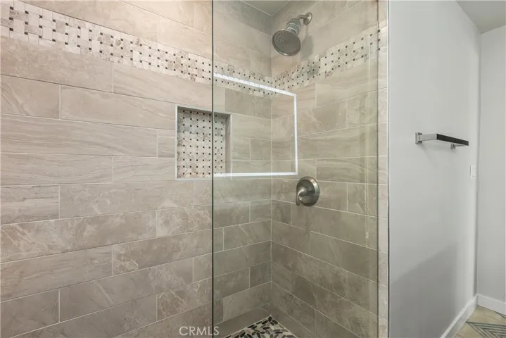 Owner's en-suite has recently been fully remodeled.